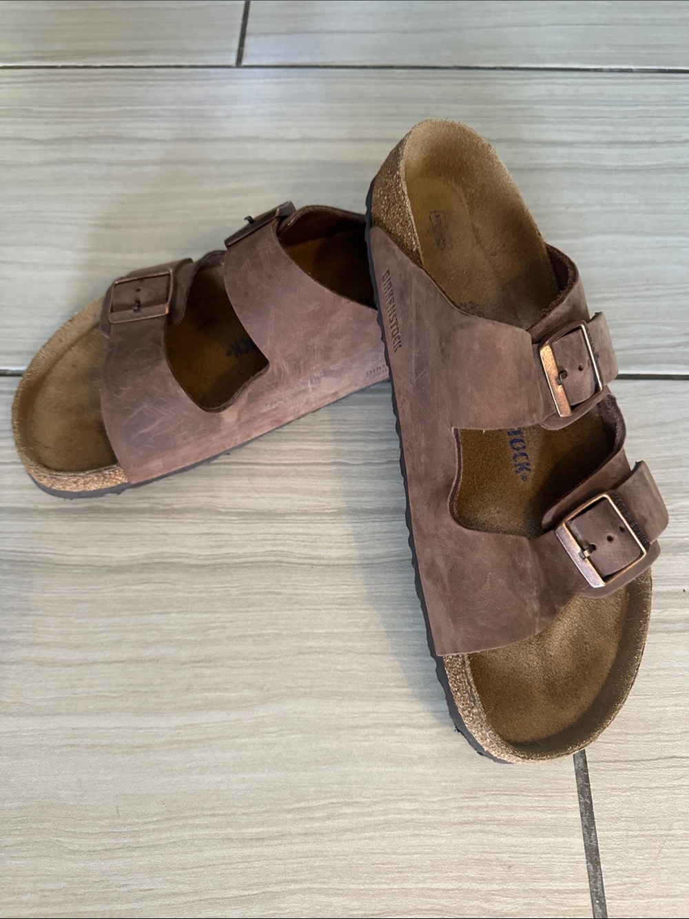 Men’s Birkenstock Brown Two-Strap Leather Soft Bed Slide Sandals